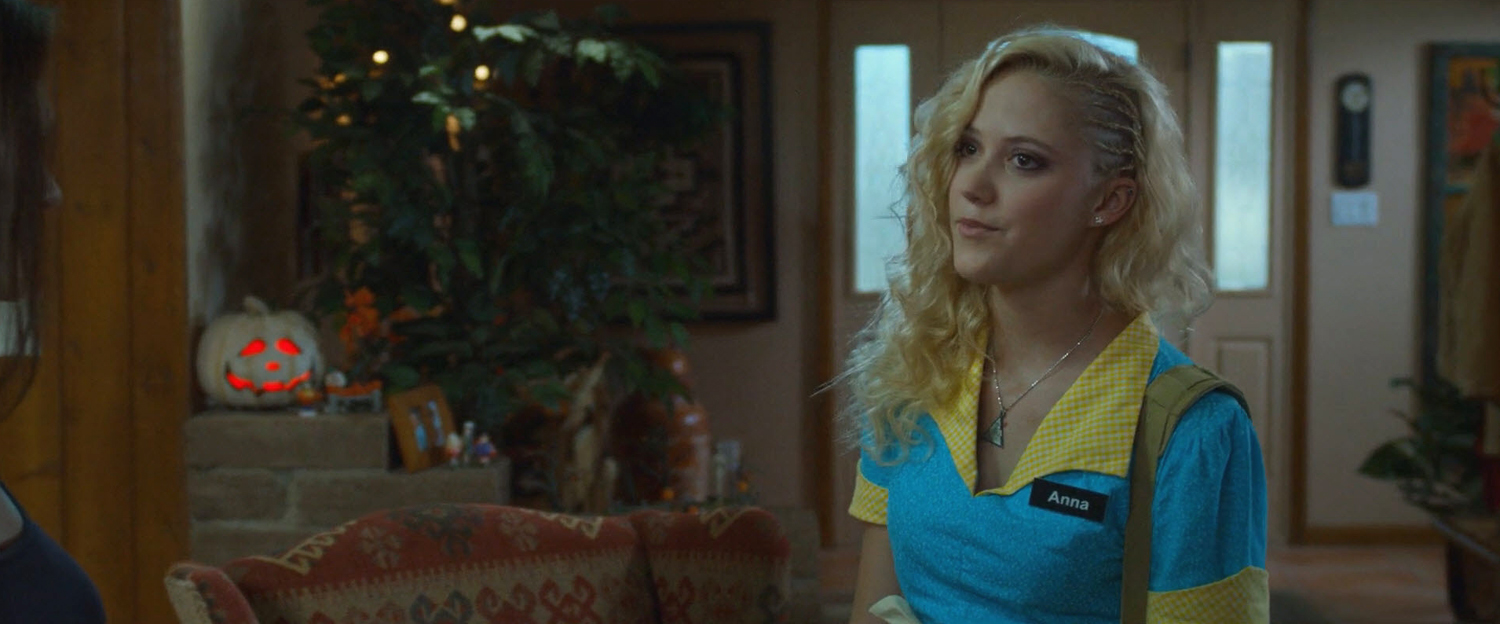 theguest-maikamonroe-00500.jpg