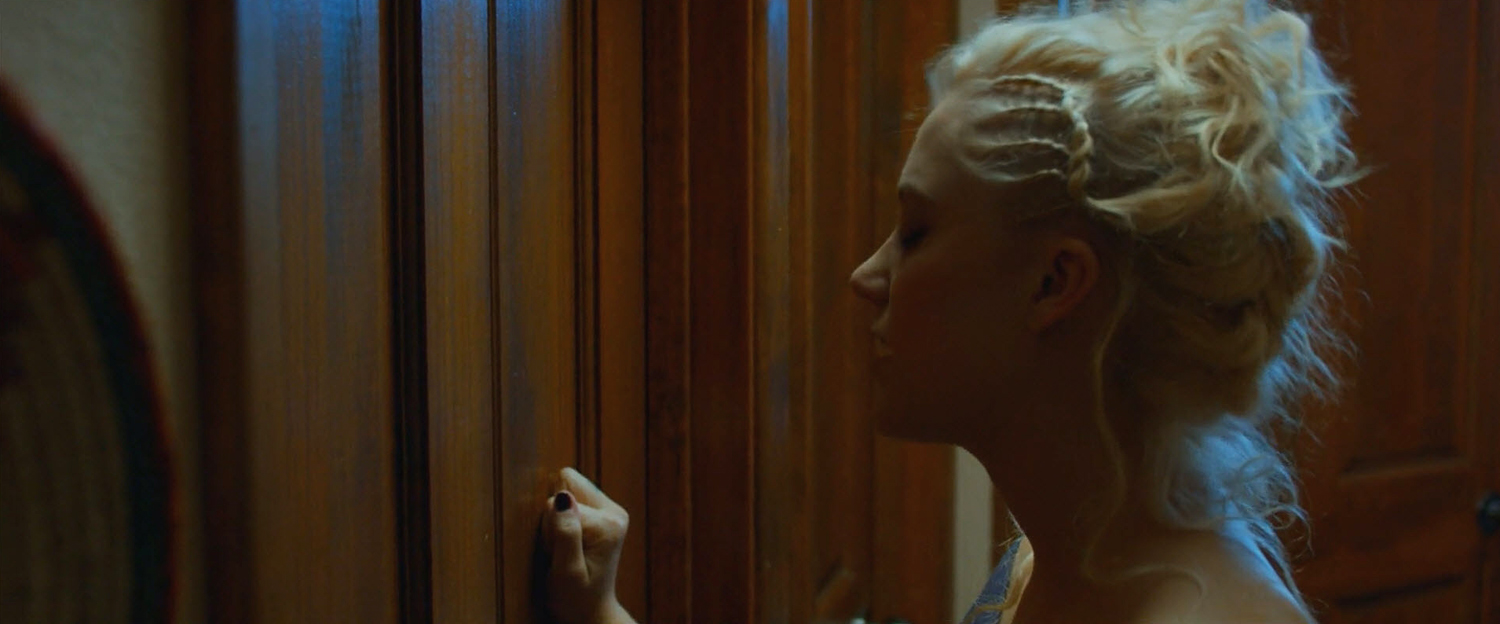 theguest-maikamonroe-01672.jpg