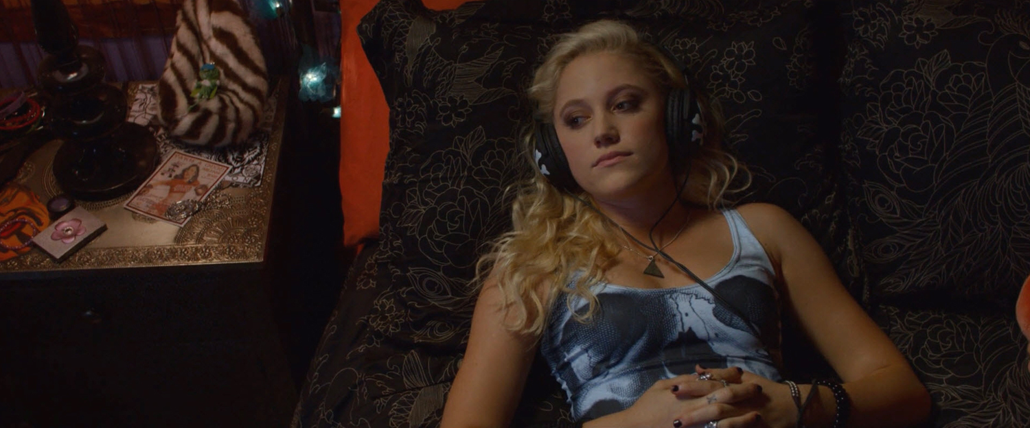 theguest-maikamonroe-02398.jpg