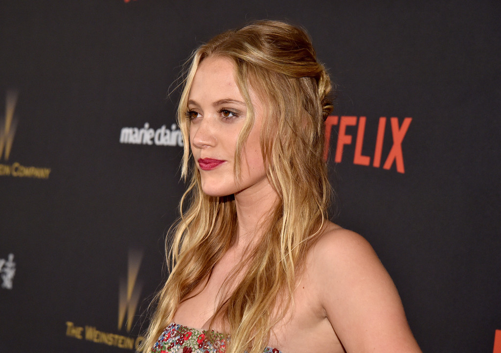 Maika2BMonroe2BWeinstein2BCompany2BNetflix2BGolden2BYxfRUoPJ1egx.jpg
