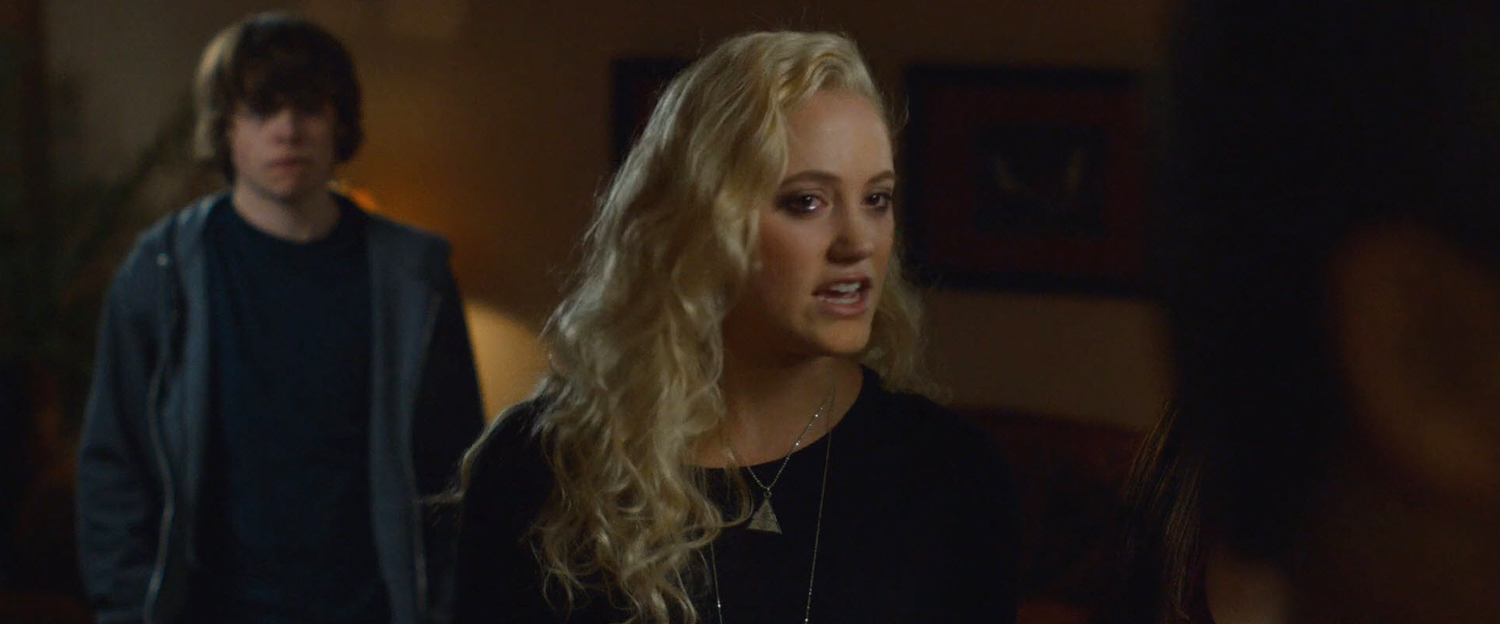 theguest-maikamonroe-03402.jpg