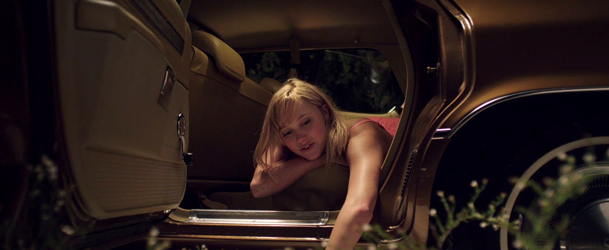 maikamonroe-itfollows00976.jpg
